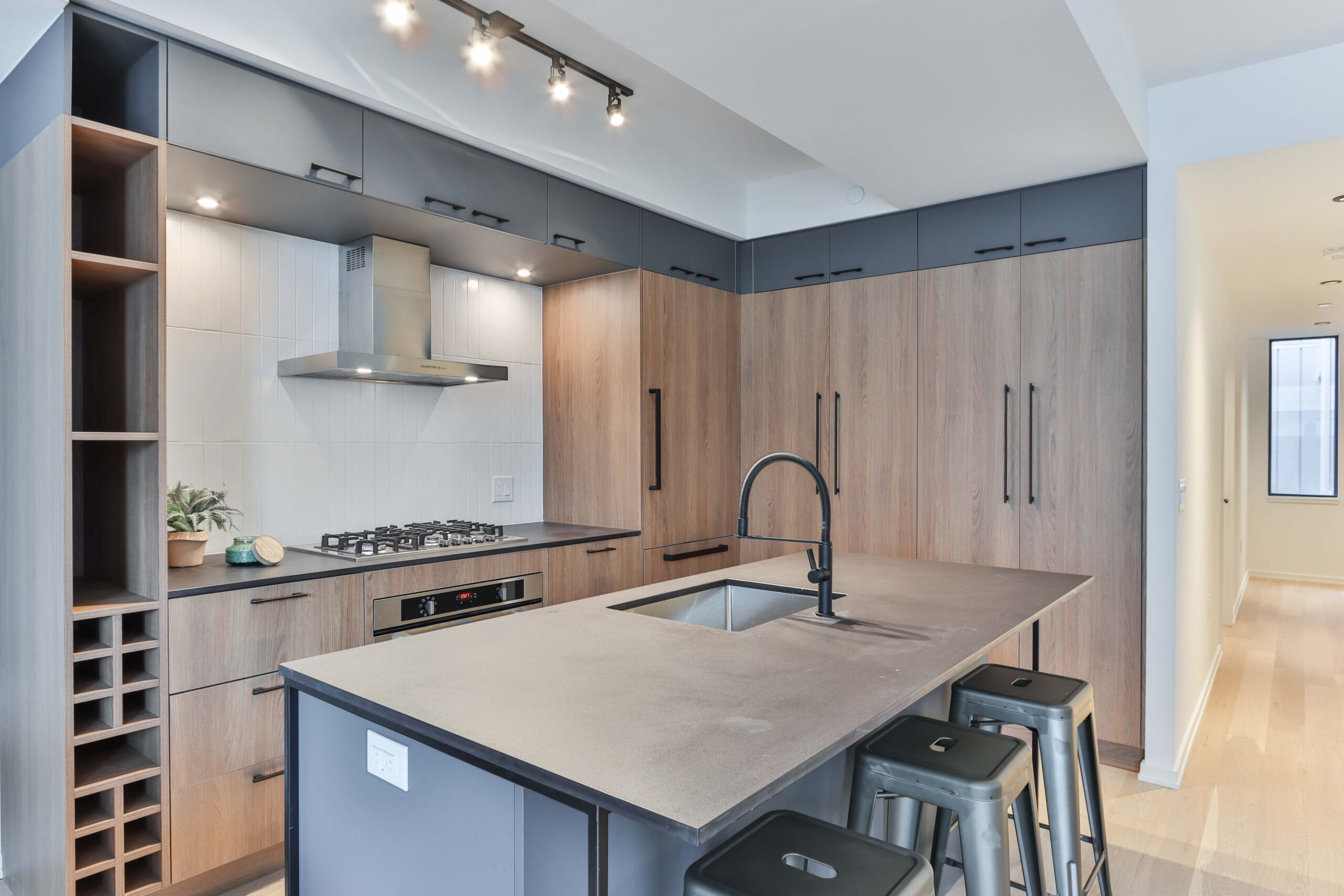 Clean Kitchen design using invisible hinges